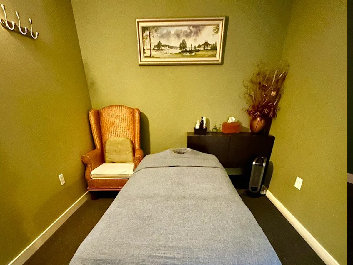 14020-massage-room
